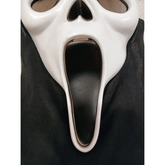 90s Easter Unlimited Inc HN Ghostface Mask wo shroud Flexible Vintage Halloween - Picture 3 of 11